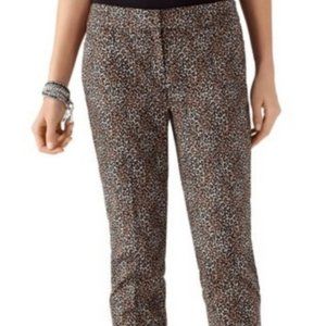 ❤️White House I Black Market Leopard Pants ❤️